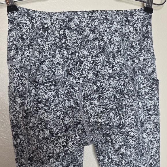 Athleta Exhale Moonflower Jacquard Set Black White Sports Bra & Leggings S/XS - Picture 11 of 16